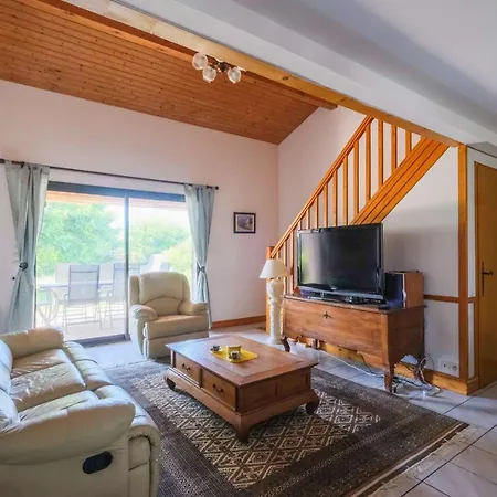 Villa Bourg, Maison Pour 6 Personnes Avec Terrasse Et Jardin Biscarrosse