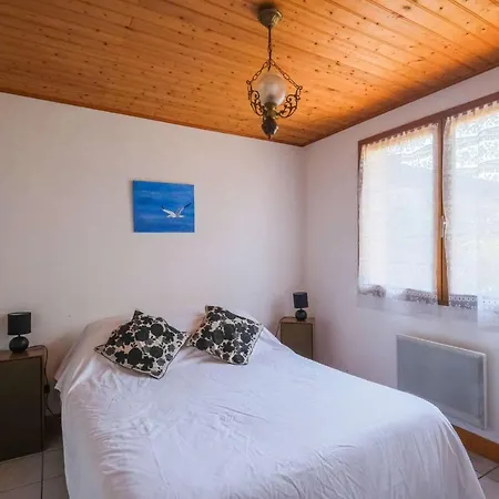 Villa Bourg, Maison Pour 6 Personnes Avec Terrasse Et Jardin Biscarrosse