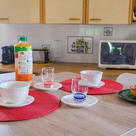 Bourg, Maison Pour 6 Personnes Avec Terrasse Et Jardin Villa