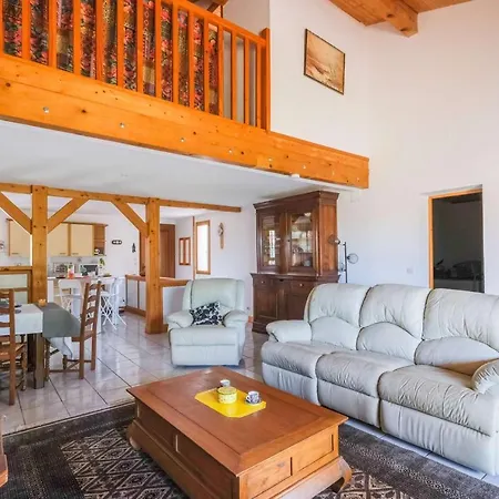 Vila Bourg, Maison Pour 6 Personnes Avec Terrasse Et Jardin *